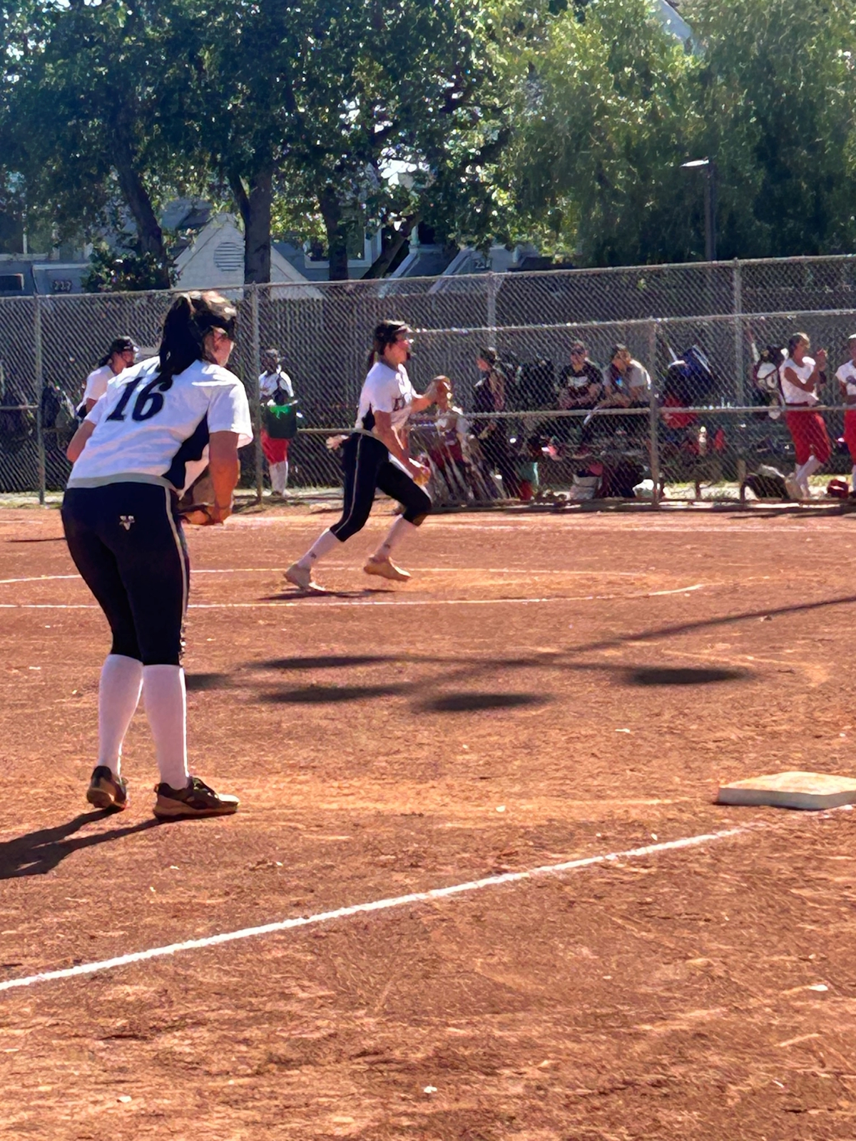 ENCINAL SOFTBALL CONTINUES TO FLY HIGH – Alameda Neighborhoods News